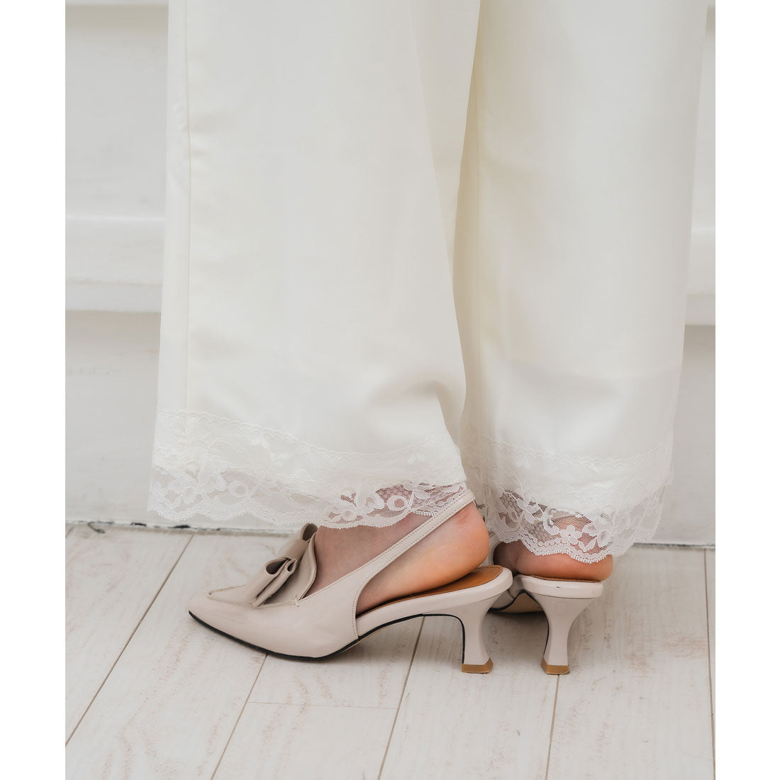 クチュールバイロジータ couture BY ROJITA ウエストデザインワイドパンツ (ホワイト) ホワイト