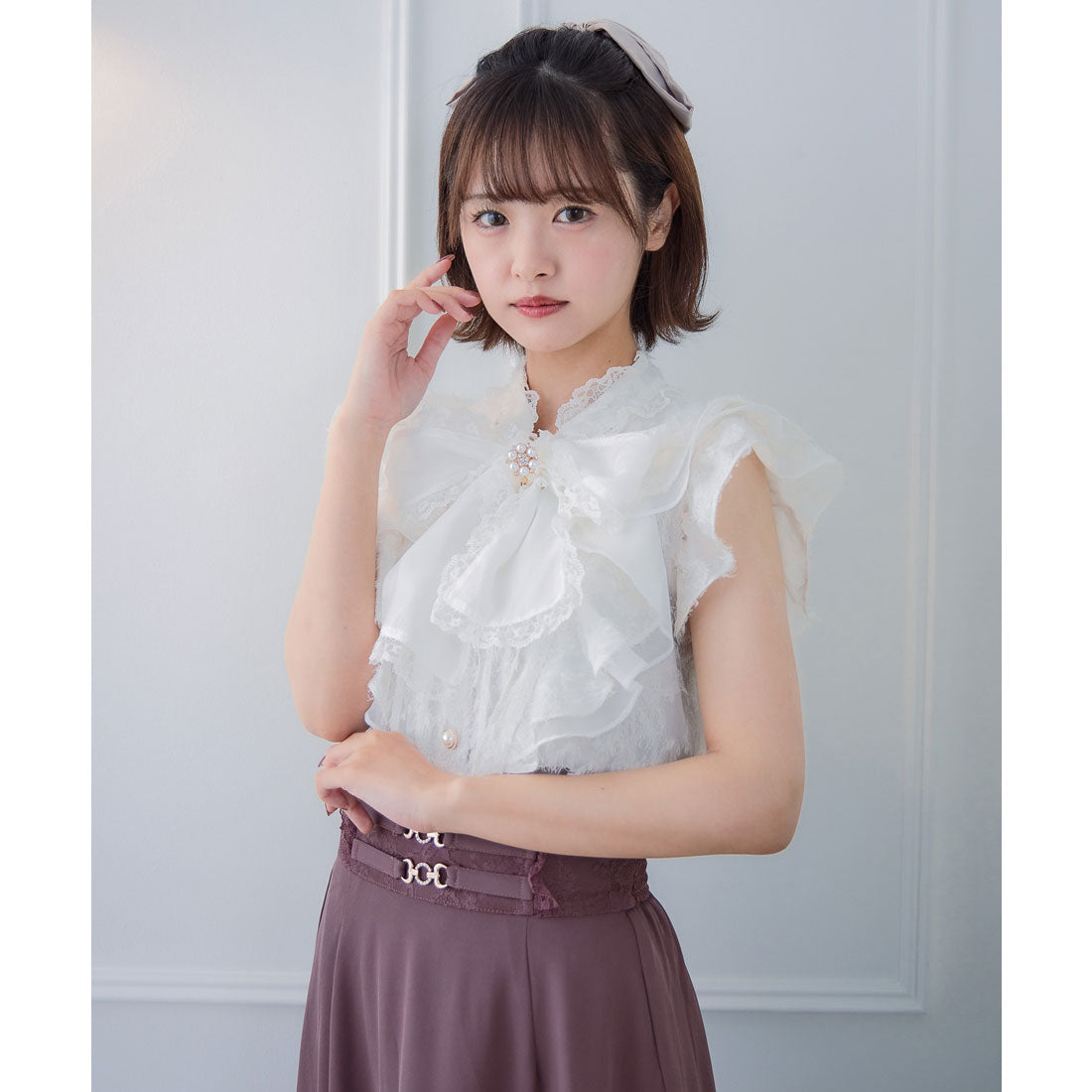 クチュールバイロジータ couture BY ROJITA 肩フリルフェザーブラウス (ホワイト) ホワイト