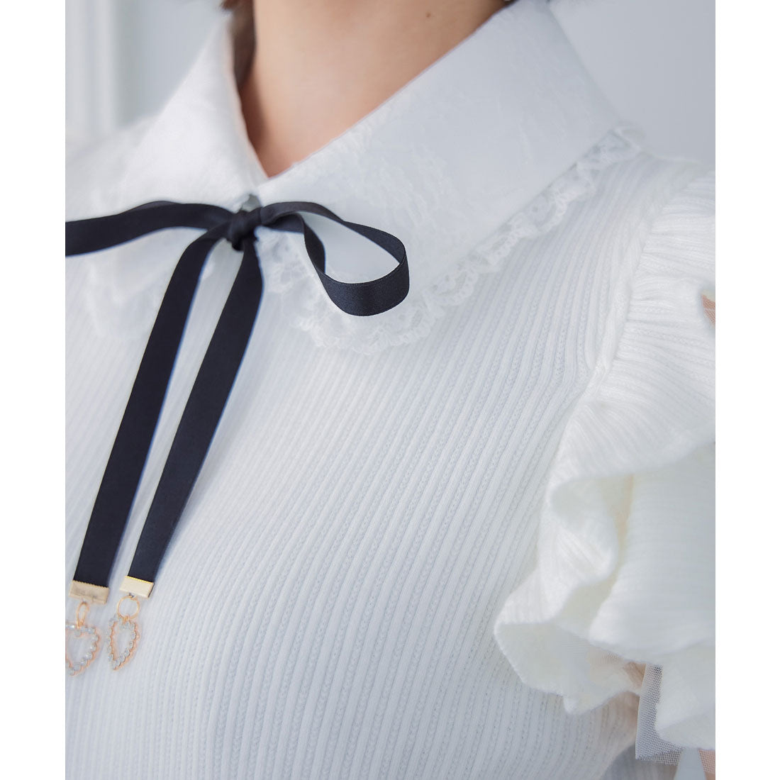 クチュールバイロジータ couture BY ROJITA ショルダーラッフルフリルトップス (ブラック) ブラック