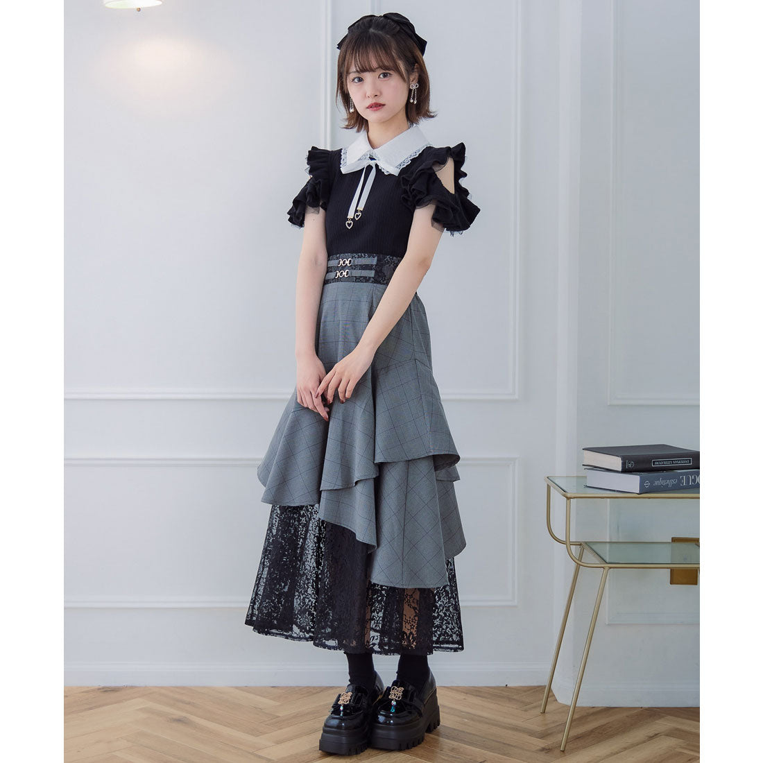 クチュールバイロジータ couture BY ROJITA ショルダーラッフルフリルトップス (ブラック) ブラック