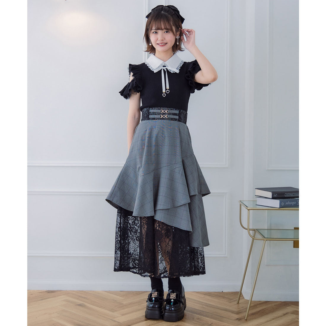 クチュールバイロジータ couture BY ROJITA ショルダーラッフルフリルトップス (ブラック) ブラック