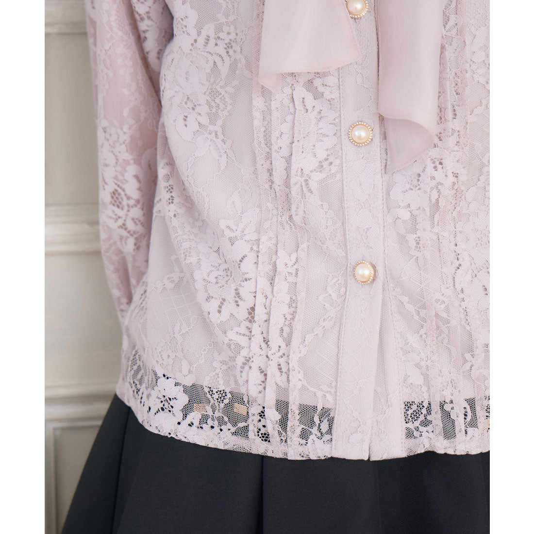 クチュールバイロジータ couture BY ROJITA モノグラムブローチレースブラウス (ブラック) ブラック