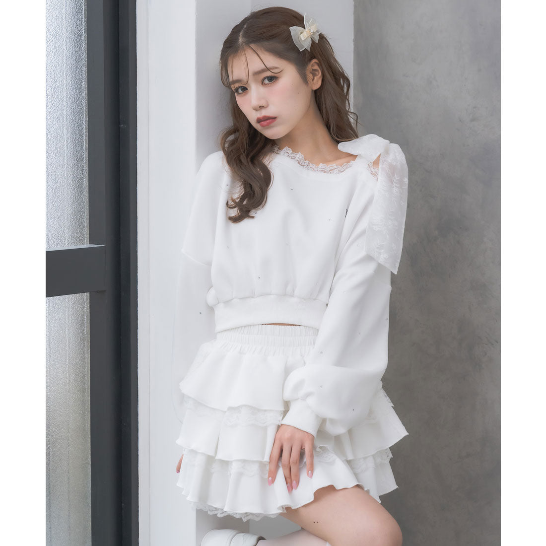クチュールバイロジータ couture BY ROJITA ワンショルリボンスウェットトップス (ホワイト) ホワイト