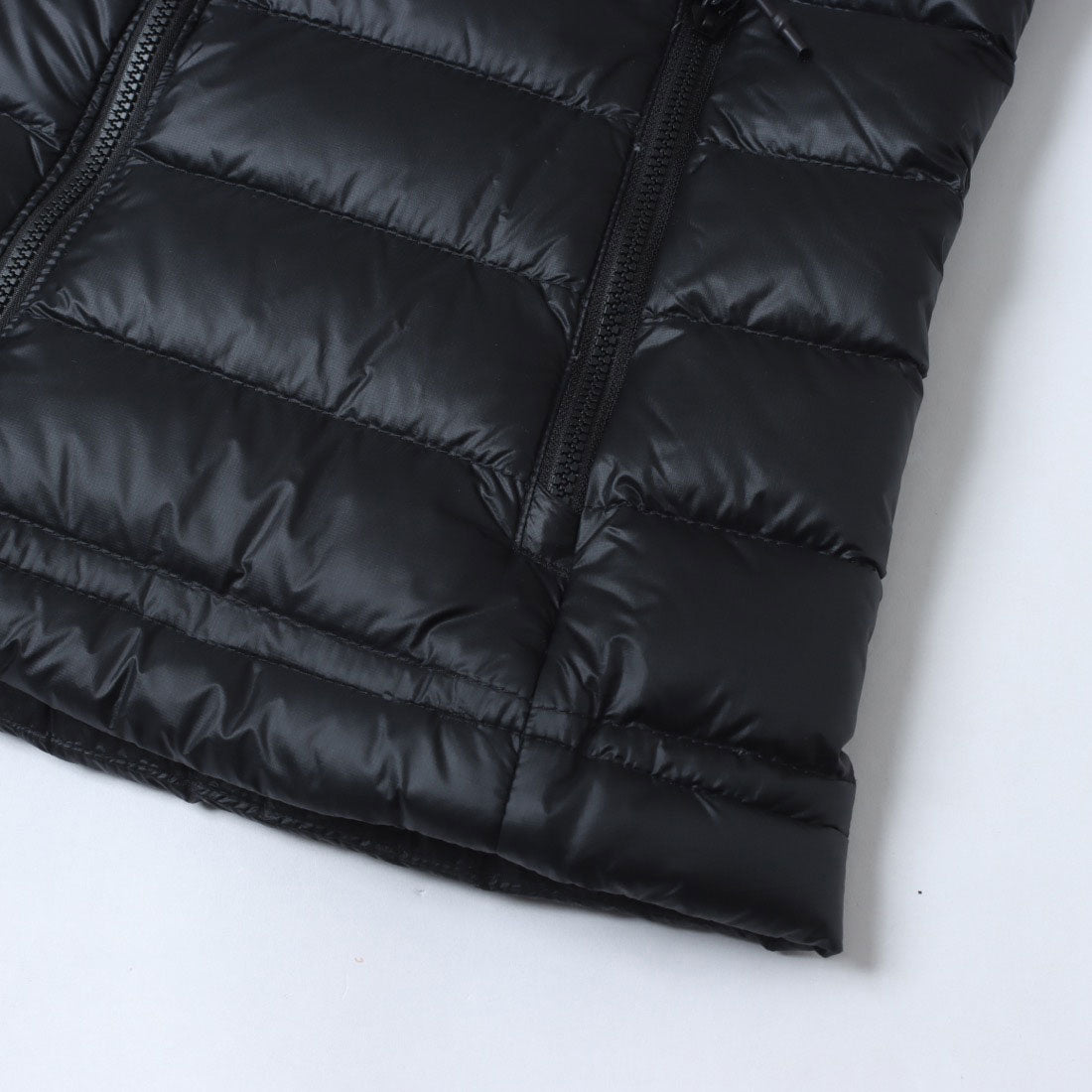 コロンビア Columbia アークティッククレストダウンフードジャケット ジャケット (ブラック) ブラック