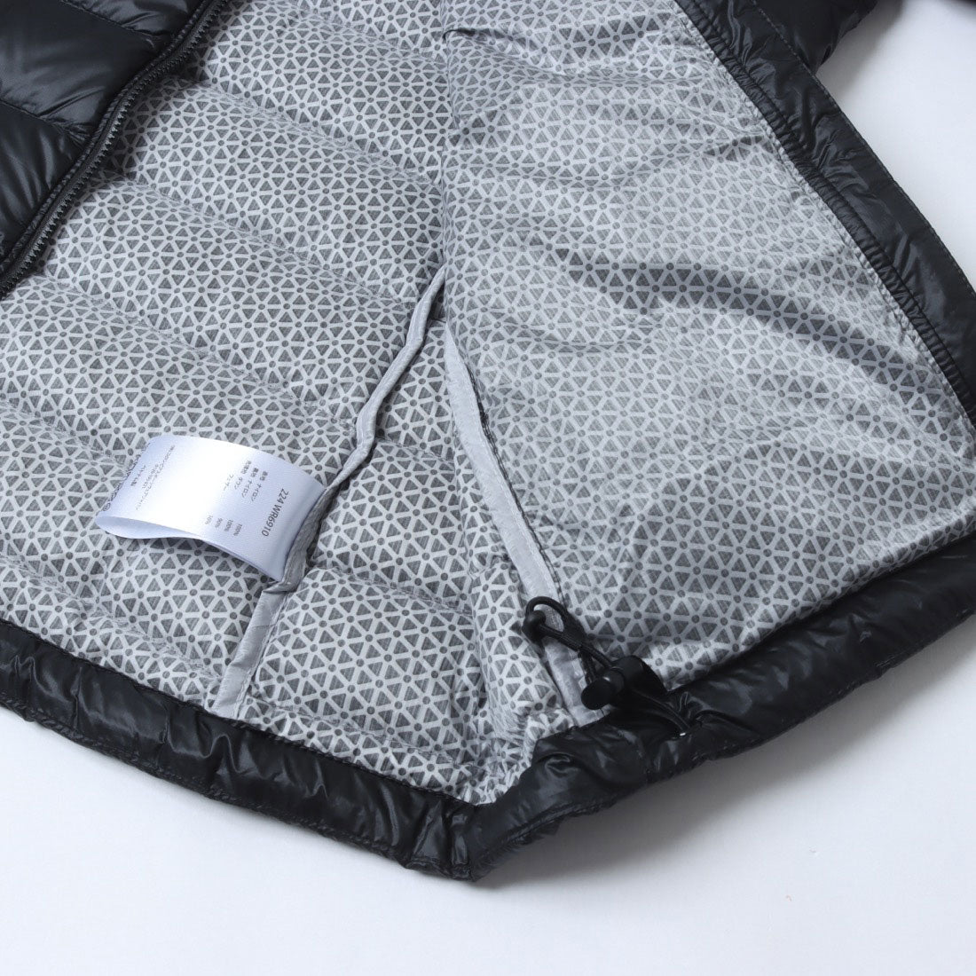 コロンビア Columbia アークティッククレストダウンフードジャケット ジャケット (ブラック) ブラック