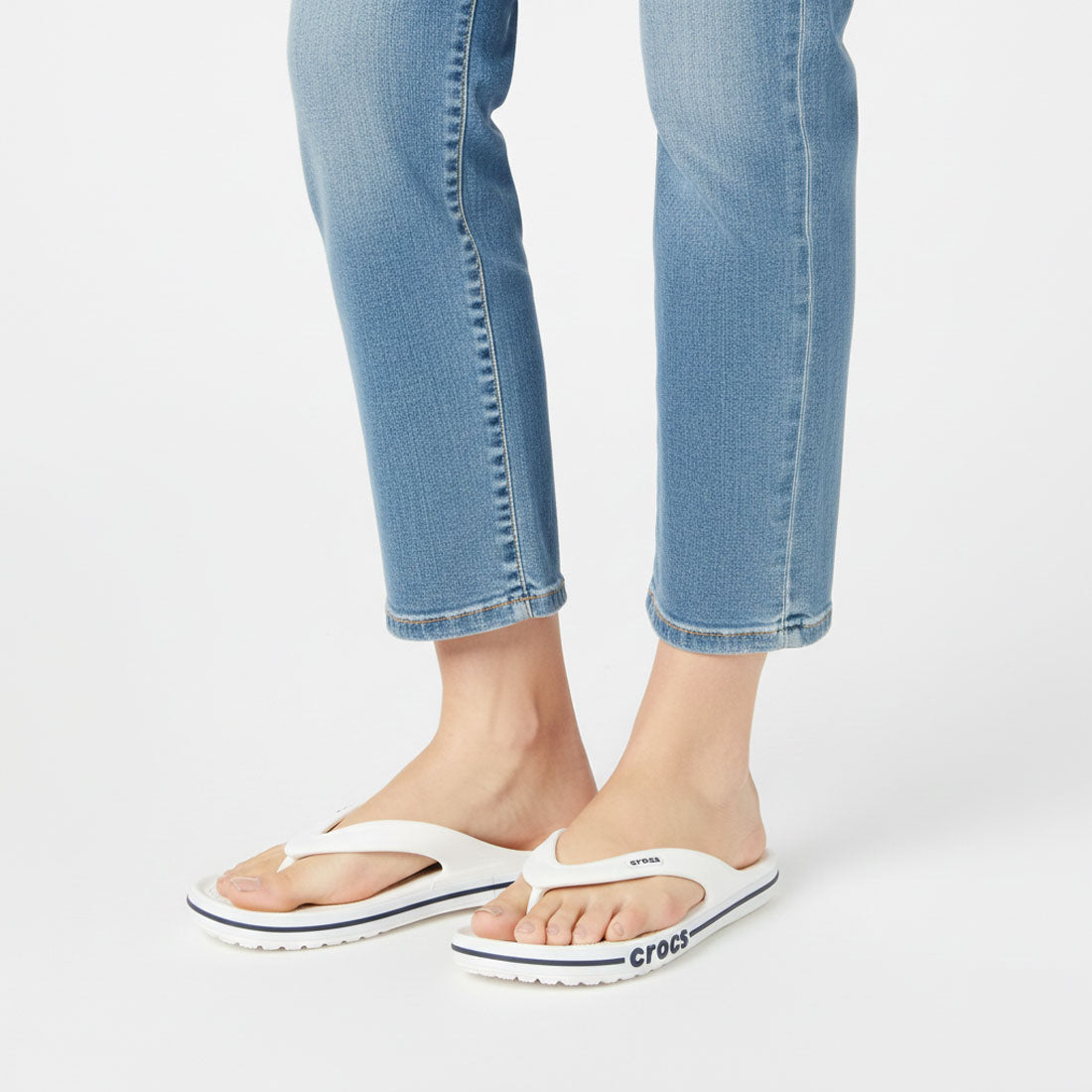 クロックス crocs レディース サンダル バヤバンド フリップ 205393 (ホワイト) ホワイト