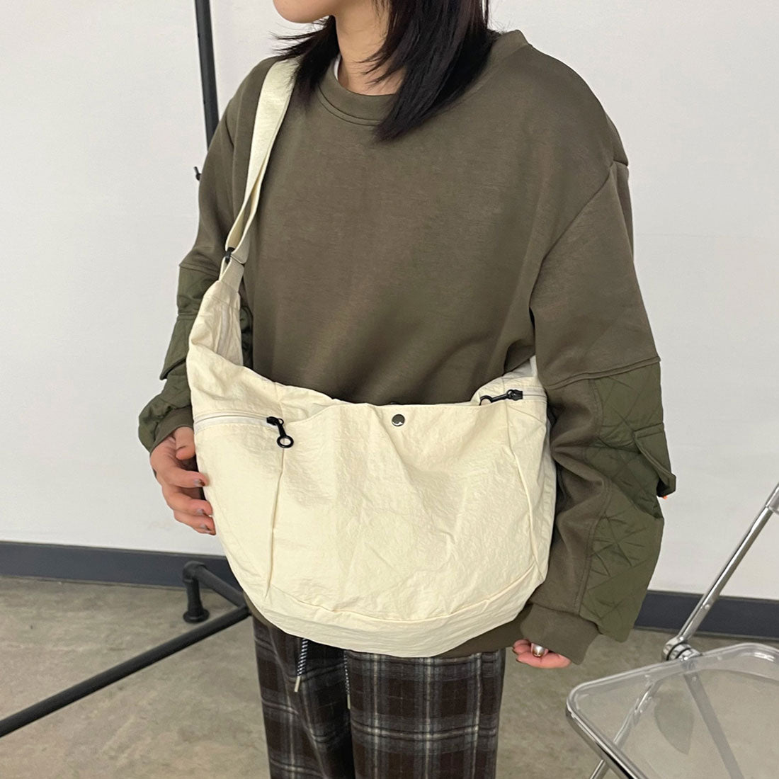 シーアールビー CRB 撥水三日月ショルダーバッグ (ブラック) ブラック