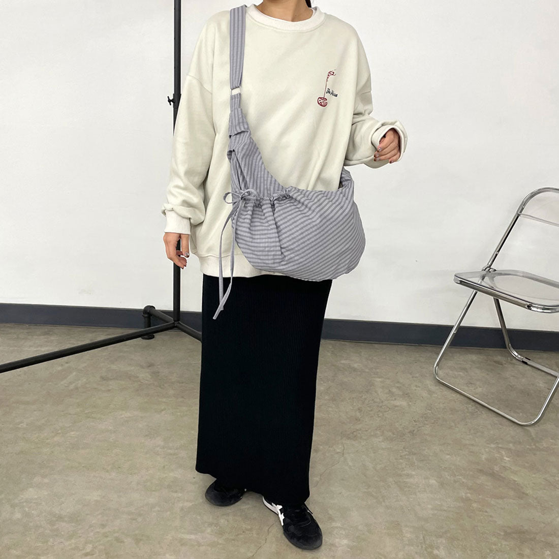 シーアールビー CRB 撥水ドロストチェックショルダーバッグ (ブラック) ブラック