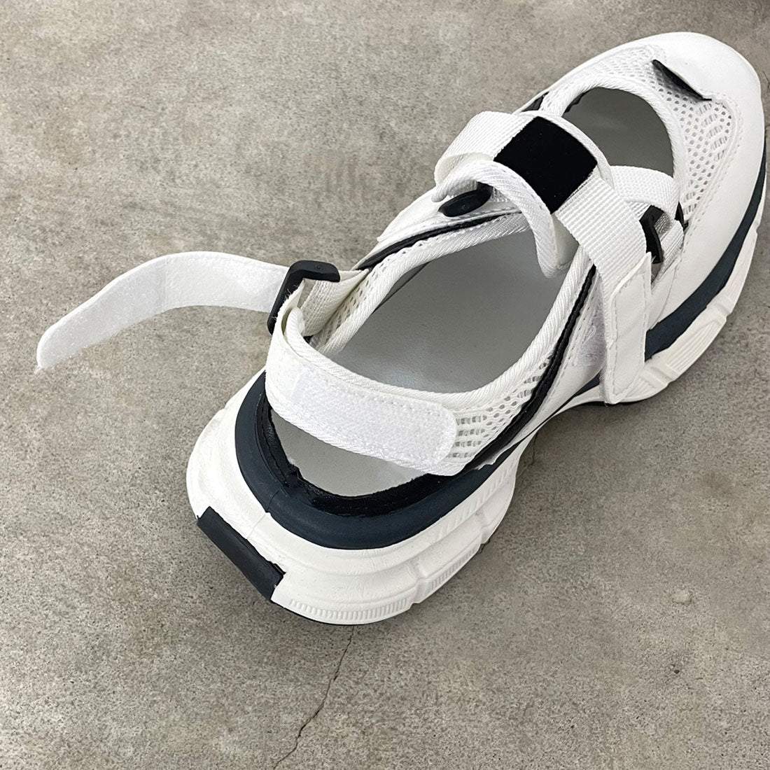 シーアールビー CRB メッシュスニーカーサンダル (ブラック) ブラック