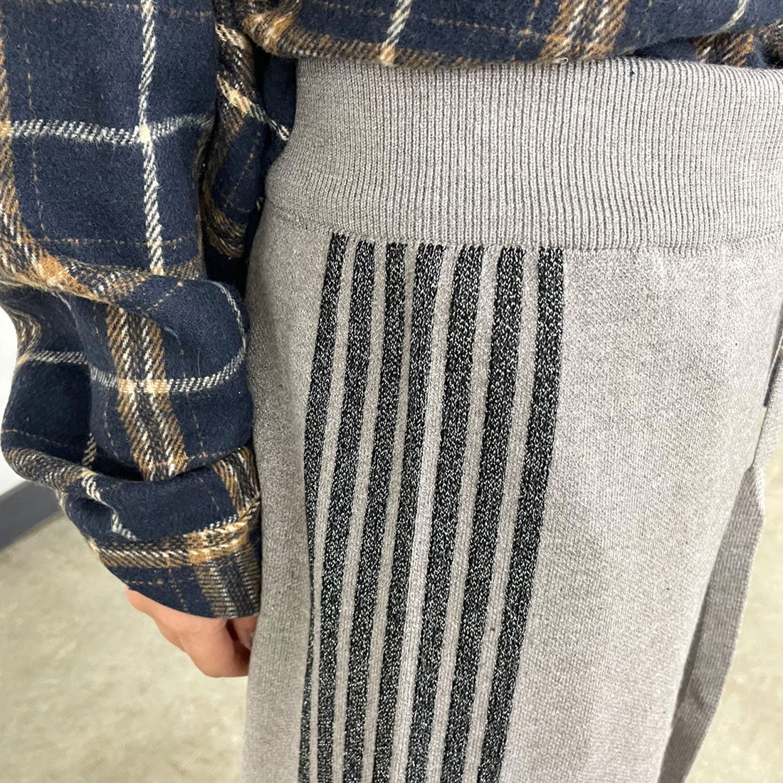 シーアールビー CRB ラインニットワイドパンツ (グレー) グレー