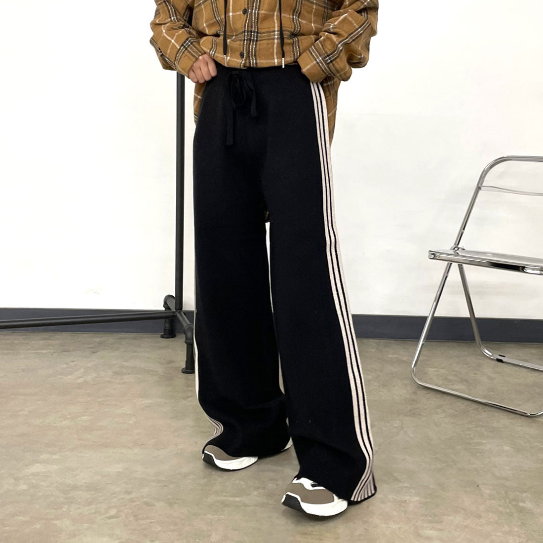 シーアールビー CRB ラインニットワイドパンツ (グレー) グレー