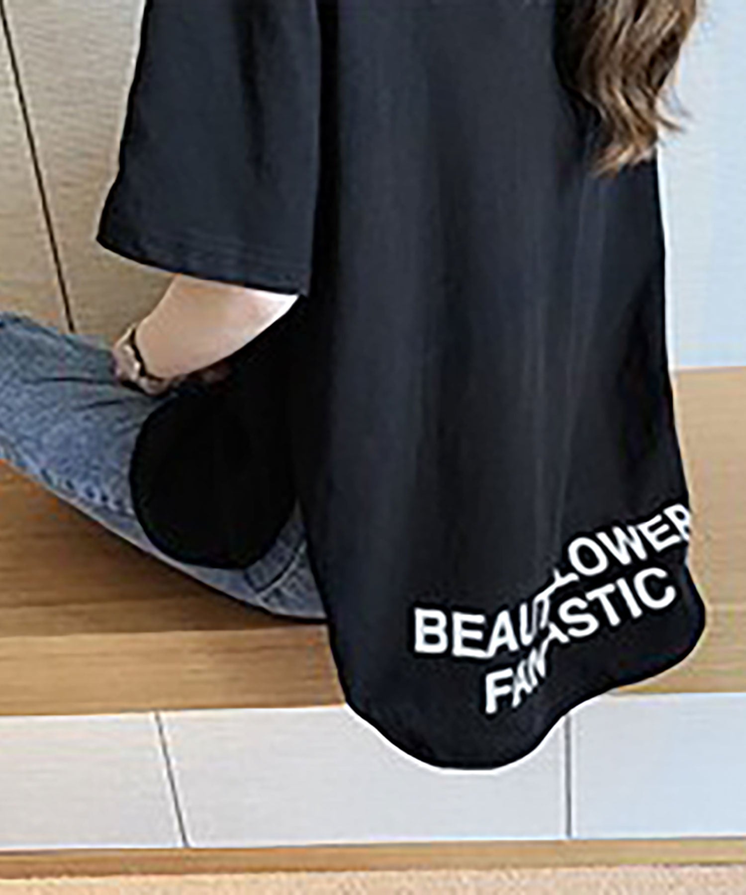 ニナエリナ Nina et Lina サイドスリットクルーネックTシャツ