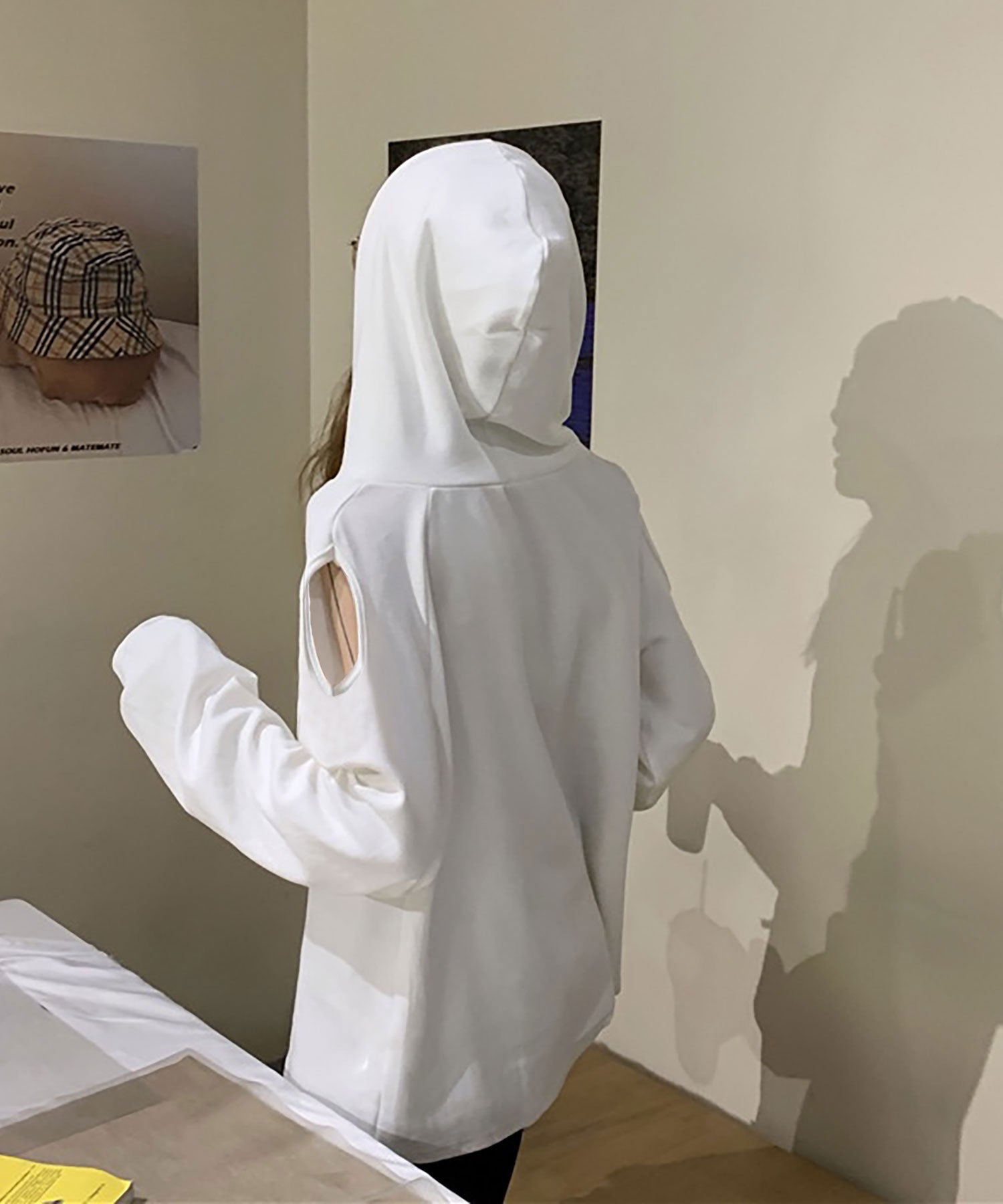 ニナエリナ Nina et Lina 肩開きプルパーカー (ホワイト) ホワイト