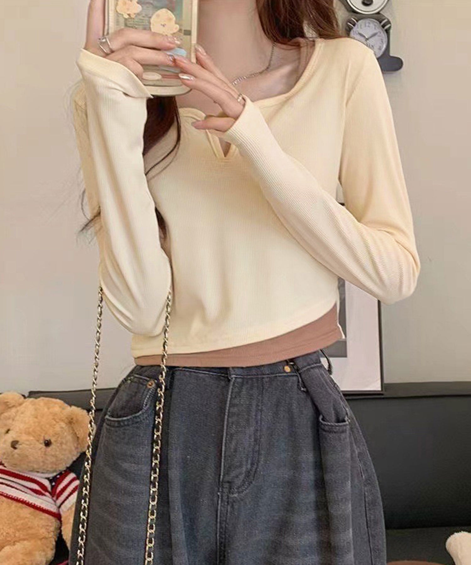 ニナエリナ Nina et Lina ショート丈キーネックTシャツ (ブラック) ブラック