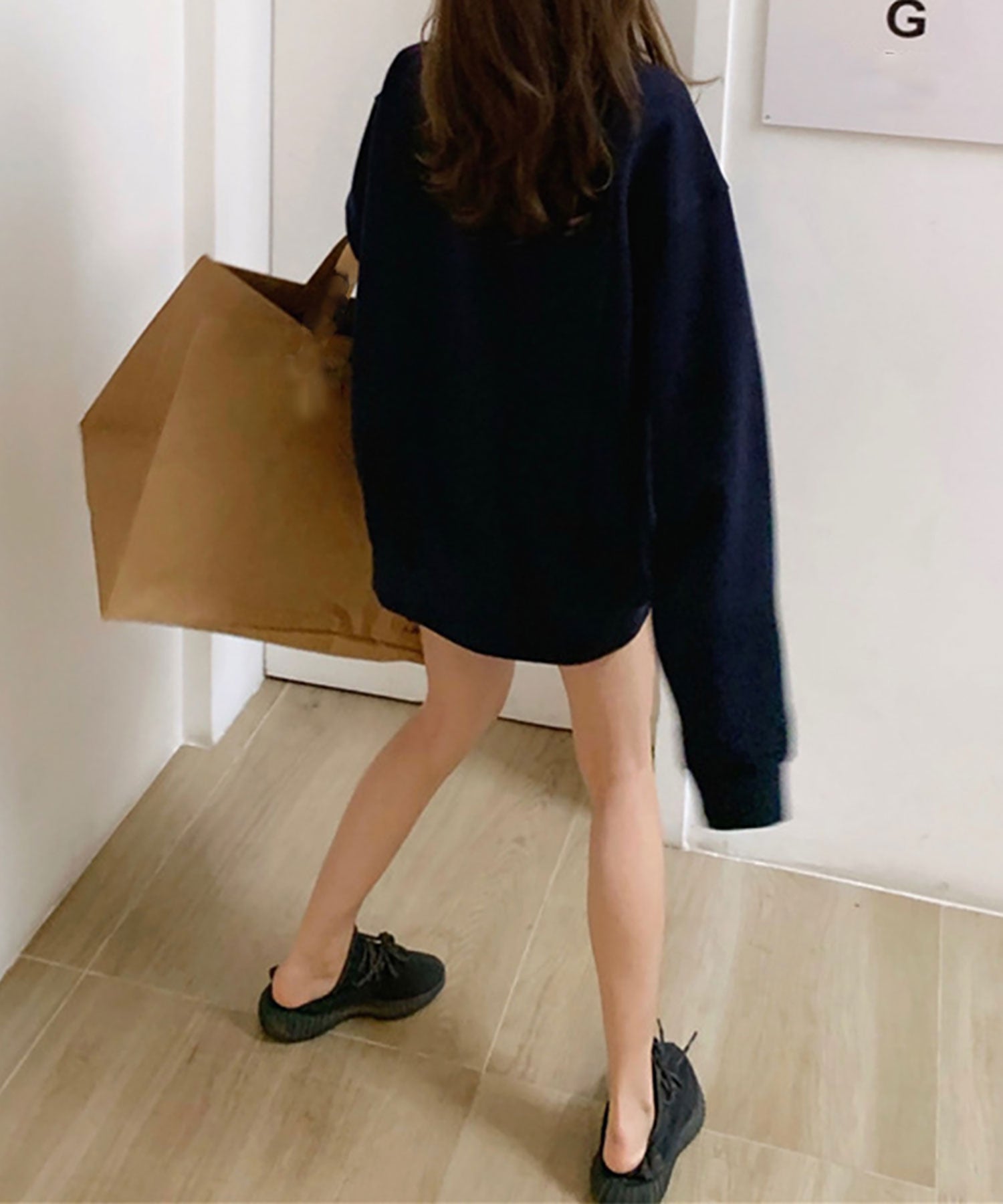 ニナエリナ Nina et Lina 裏起毛 CHNG 英字アーチロゴトレーナー (グレー) グレー