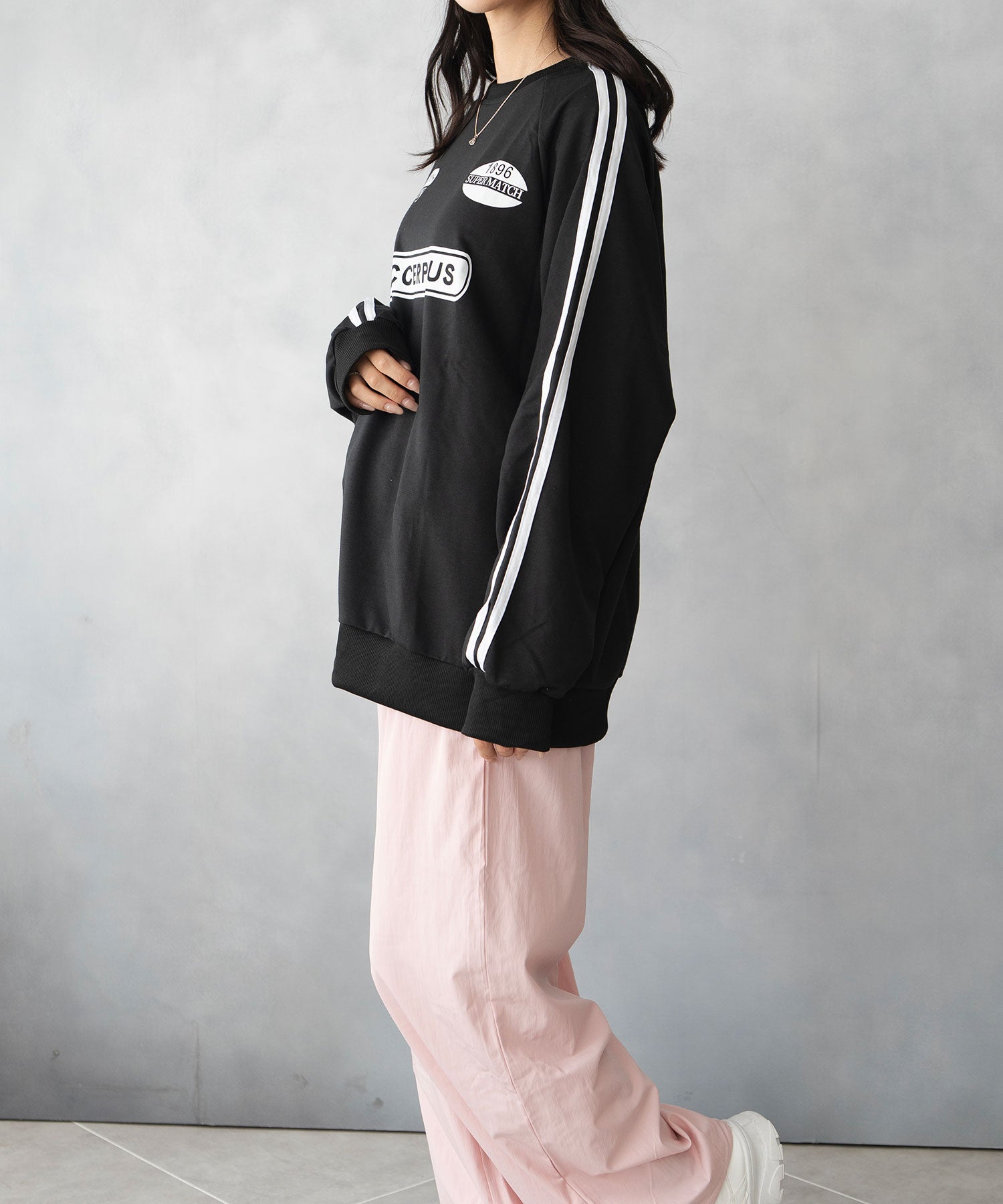 ニナエリナ Nina et Lina ライン切り替えトレーナー (ブラック) ブラック