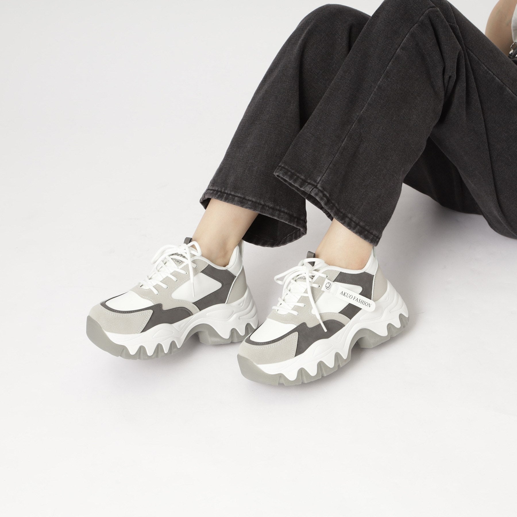 シーエス ティーアンドピー csT&P 厚底凸凹ソールスニーカー (ベージュ(052)) ベージュ(052)