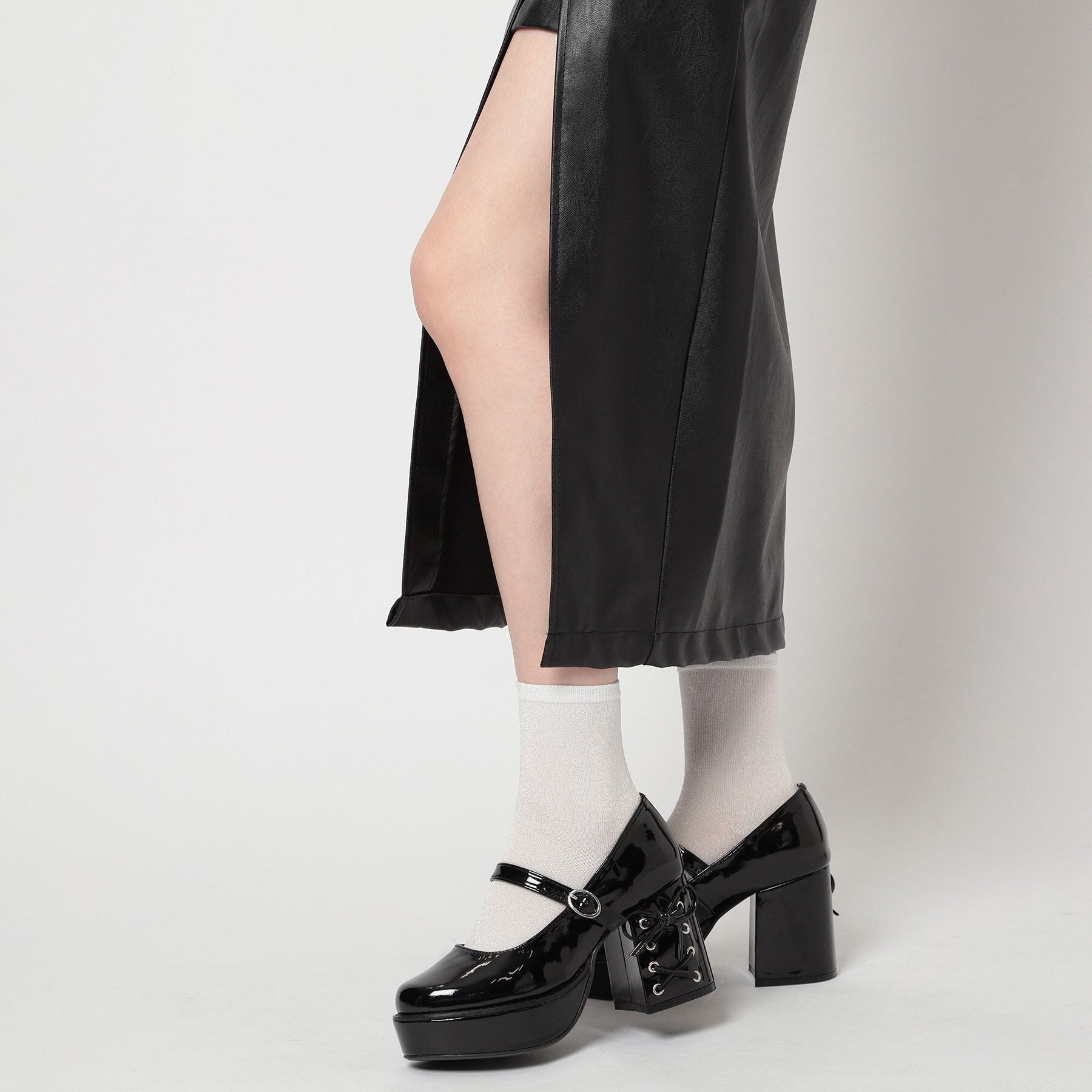 シーエス ティーアンドピー csT&P 厚底ヒールレースアップパンプス