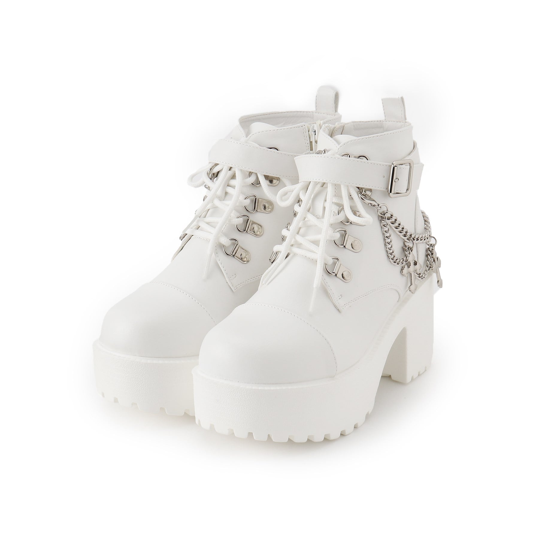 海茶和Pee CST&P厚的底部跨鏈靴帶有魅力