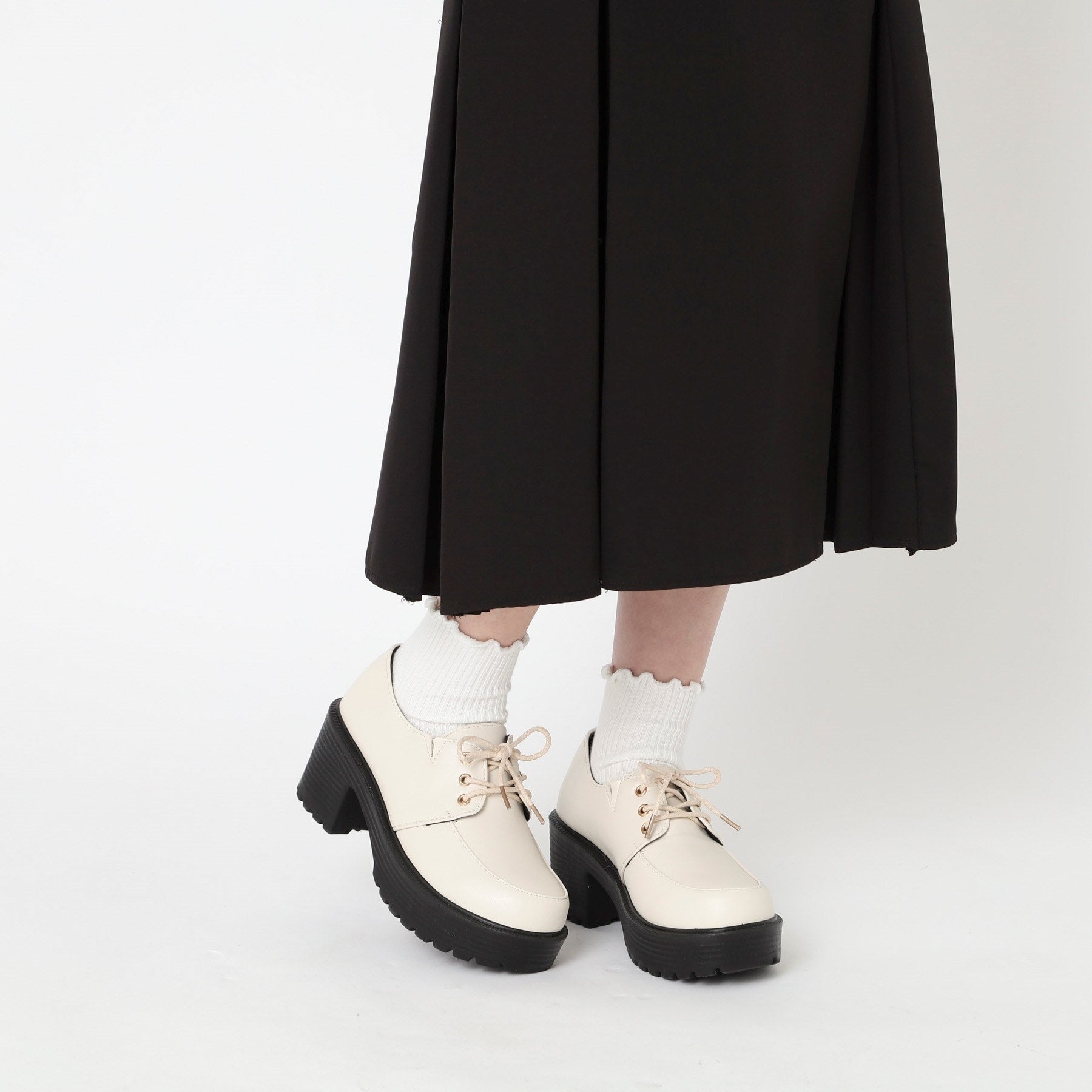 CS T&P Thick-soled Lace-up Pumps