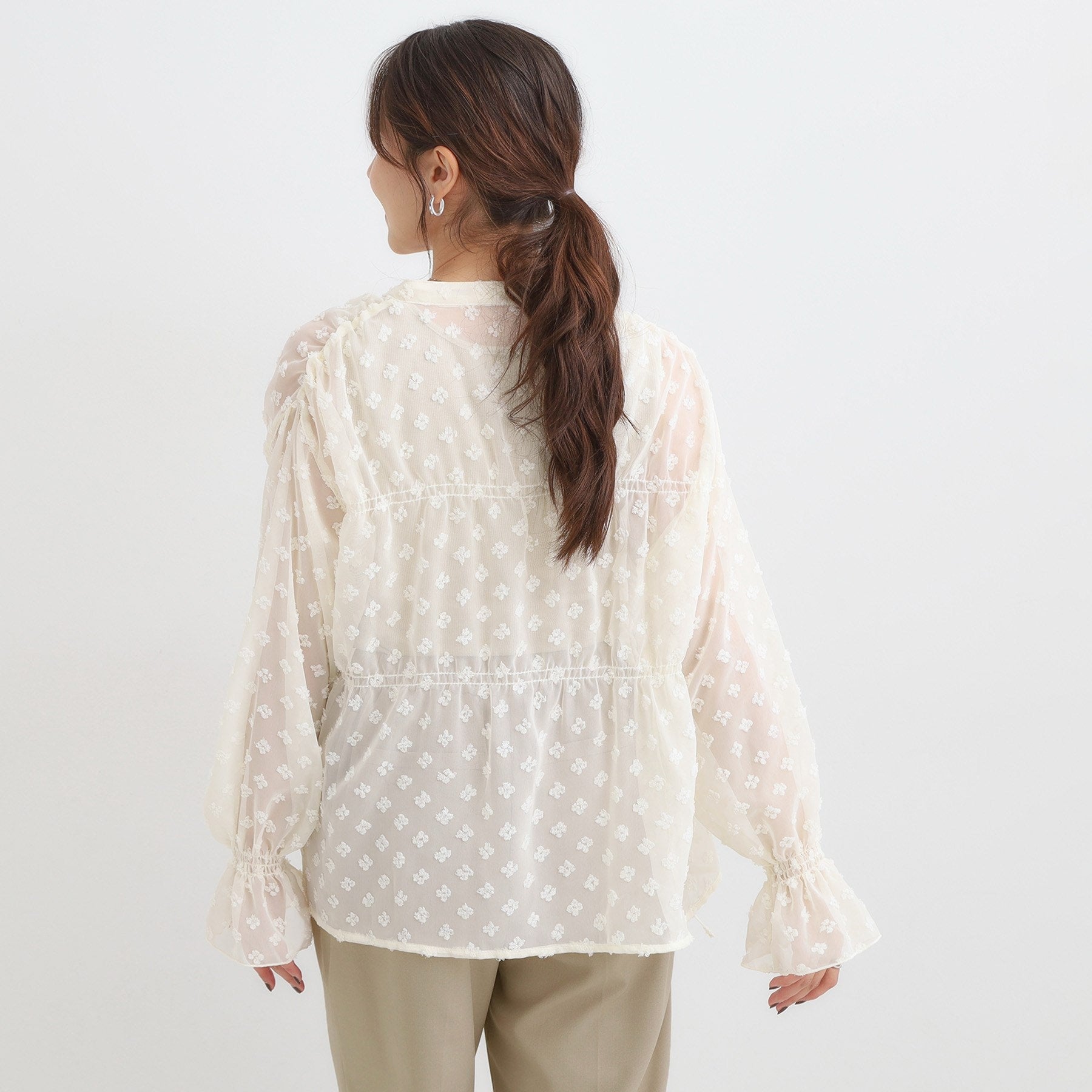 キューティーブロンド Cutie Blonde シアードビーシャーリングブラウス (オフホワイト(003)) オフホワイト(003)