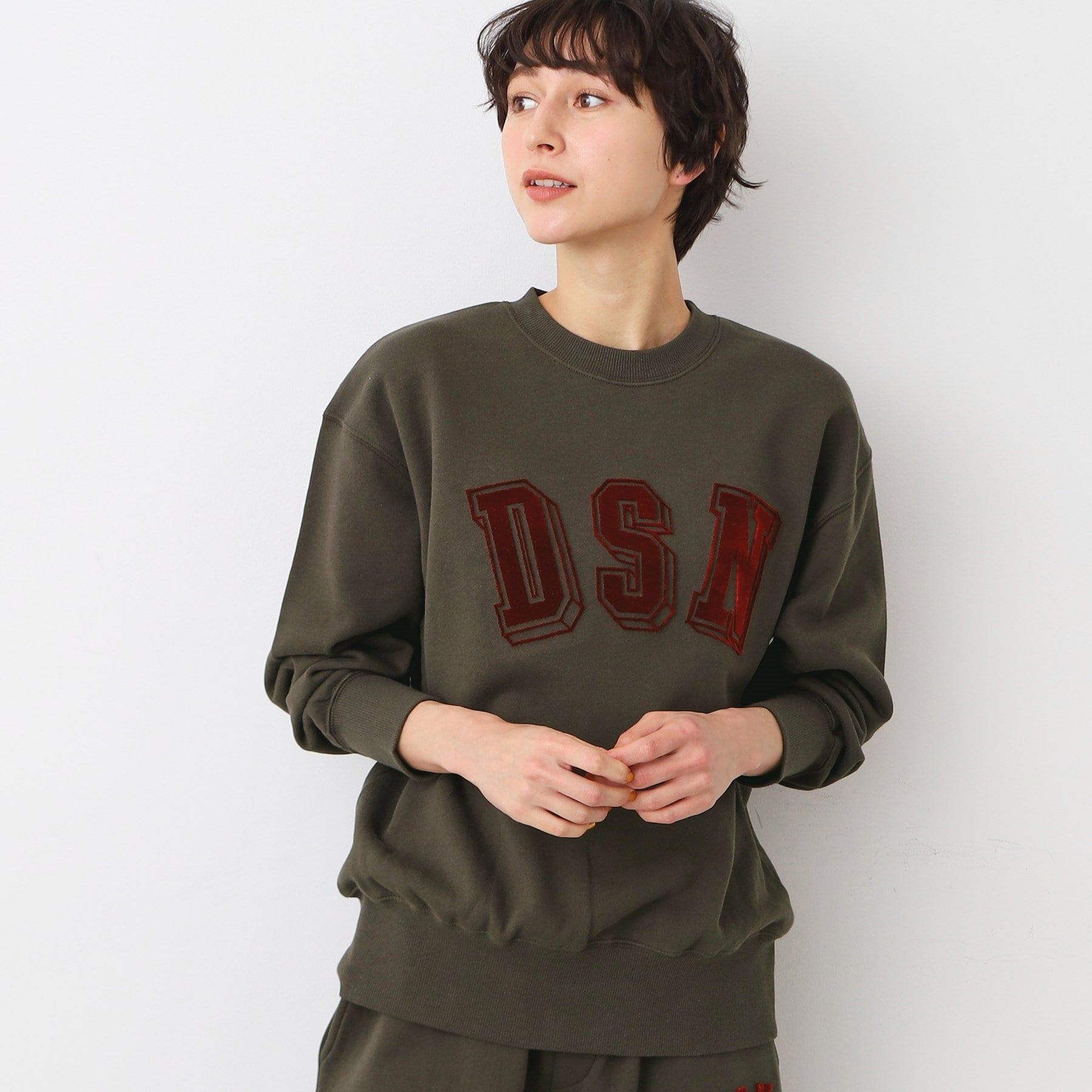デッサン Dessin 【ユニセックス・セットアップ可能】タフティングロゴスウェット