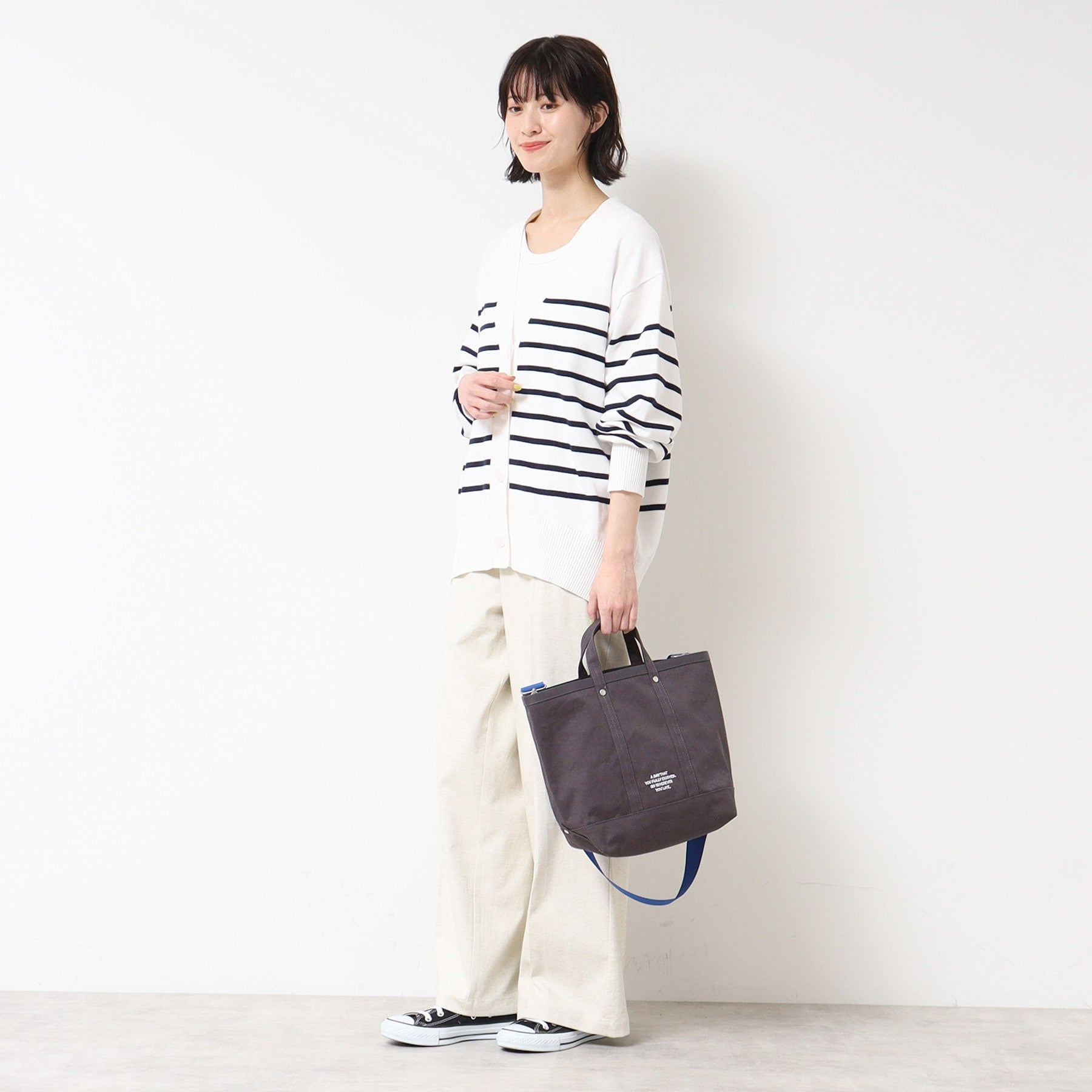 デッサン Dessin オーバーシルエットVネックカーディガン (ホワイト(002)) ホワイト(002)