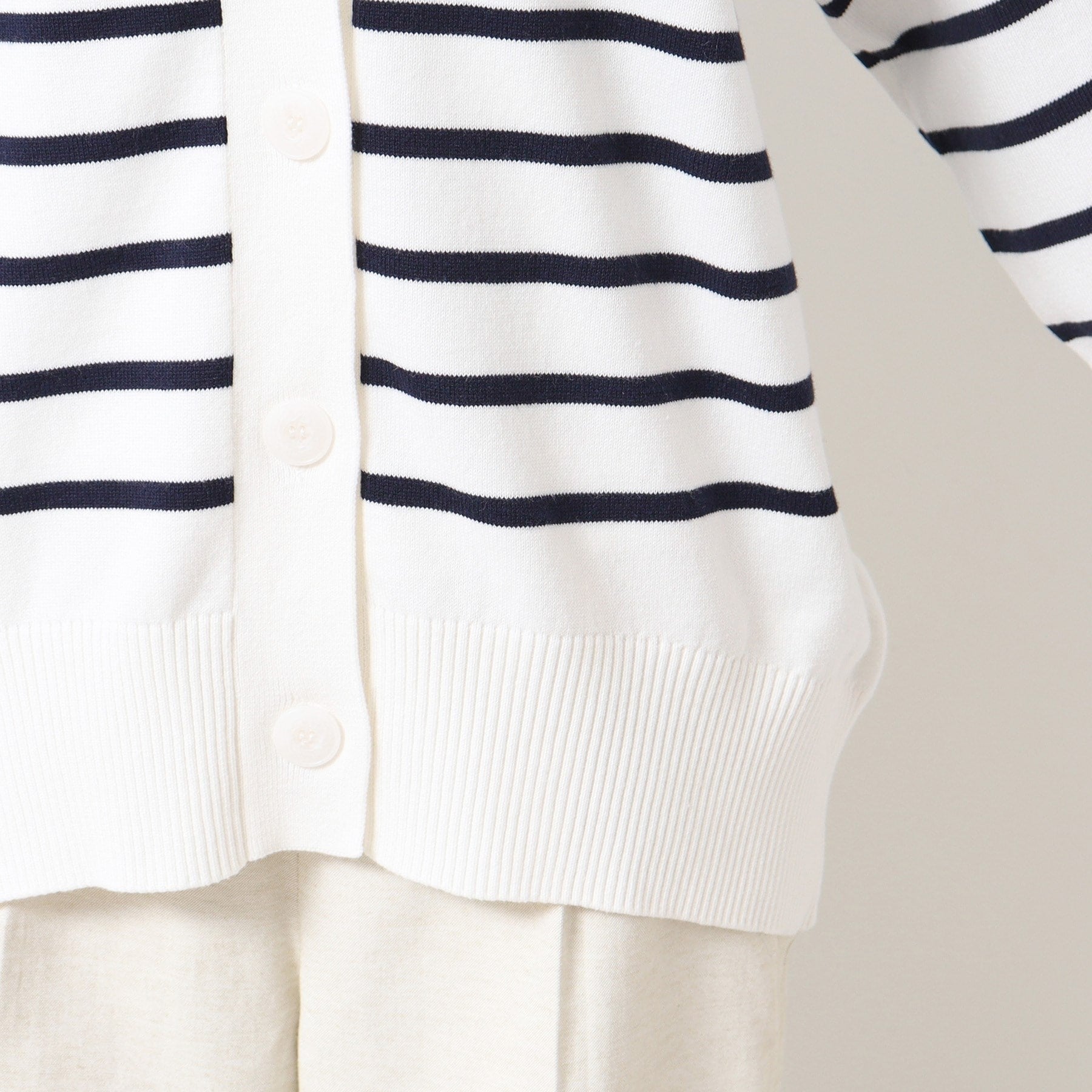 デッサン Dessin オーバーシルエットVネックカーディガン (ホワイト(002)) ホワイト(002)