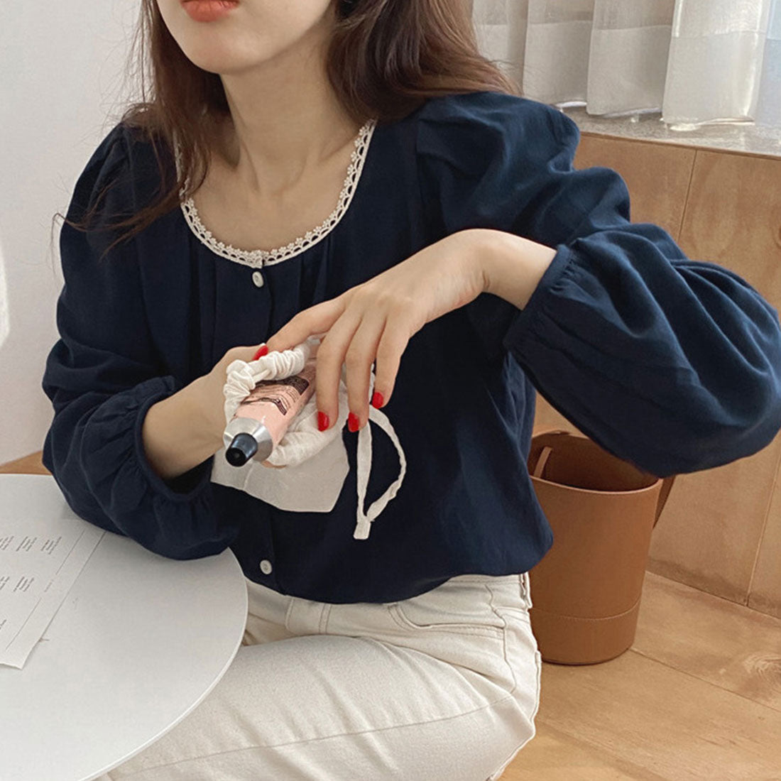 デューリリー Dewlily ネックレースブラウス レディース トップス 長袖 無地 春服 秋 10代 20代 30代 韓国ファッション オフィスカジュアル 着回し レトロ