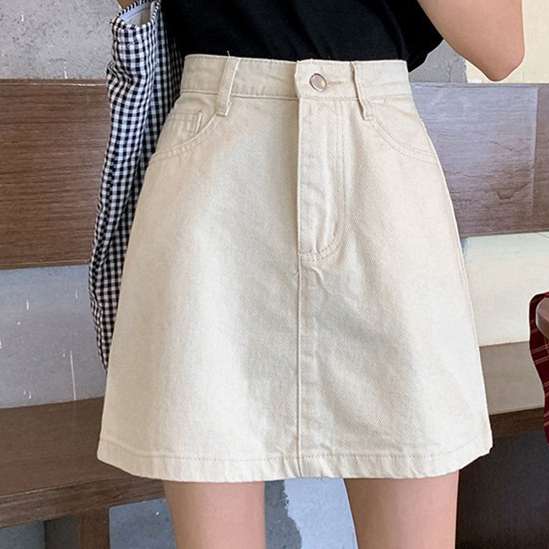 デューリリー Dewlily デニム風ミニスカート レディース 10代 20代 30代 韓国ファッション 春 夏 秋 カジュアル かわいい おしゃれ シンプル ミニ丈 白 黒 (ブラック) ブラック