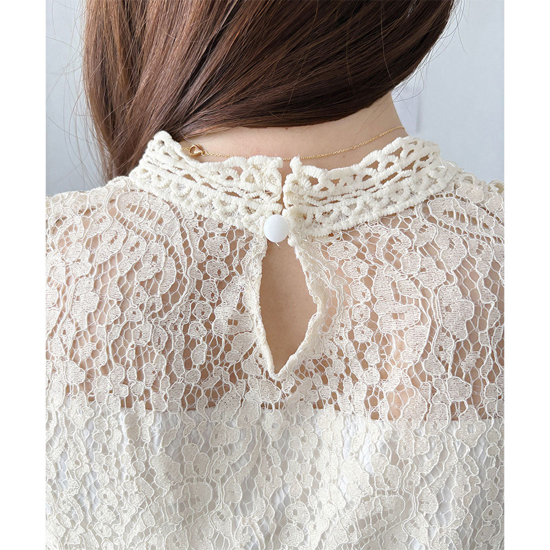 デューリリー Dewlily ラウンドネック半袖レースシャツ レディース 韓国 カジュアル 半袖 トップス かわいい おしゃれ 着回し お出かけ 透け感 抜け感 上品 春 夏 花柄 (ブラック) ブラック