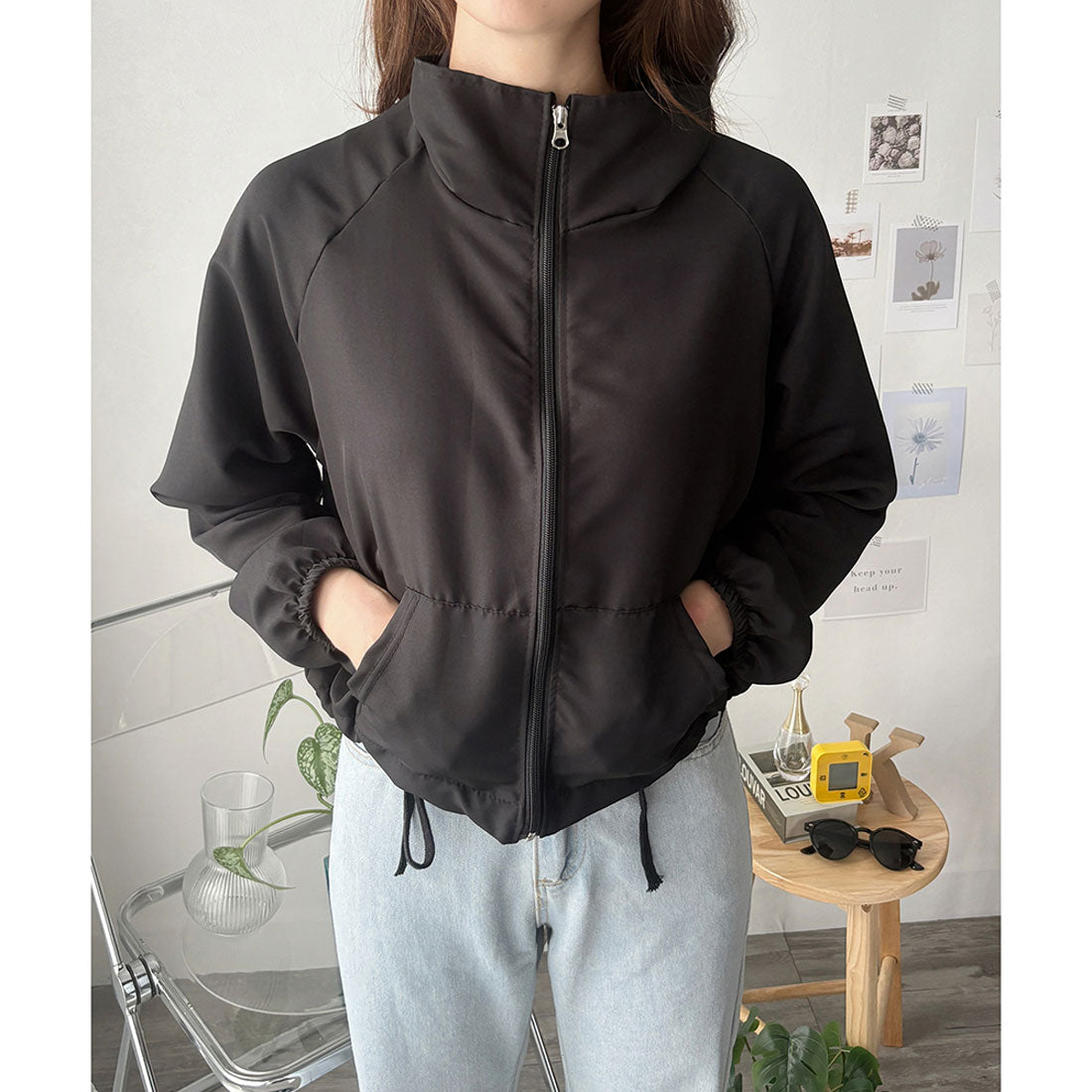デューリリー Dewlily ショート丈ドロストブルゾン ライトアウター ジャケット ショート丈 韓国 ファッション レディース 春夏秋 着回し カバー 通勤 旅行 おしゃれ (ブラック) ブラック