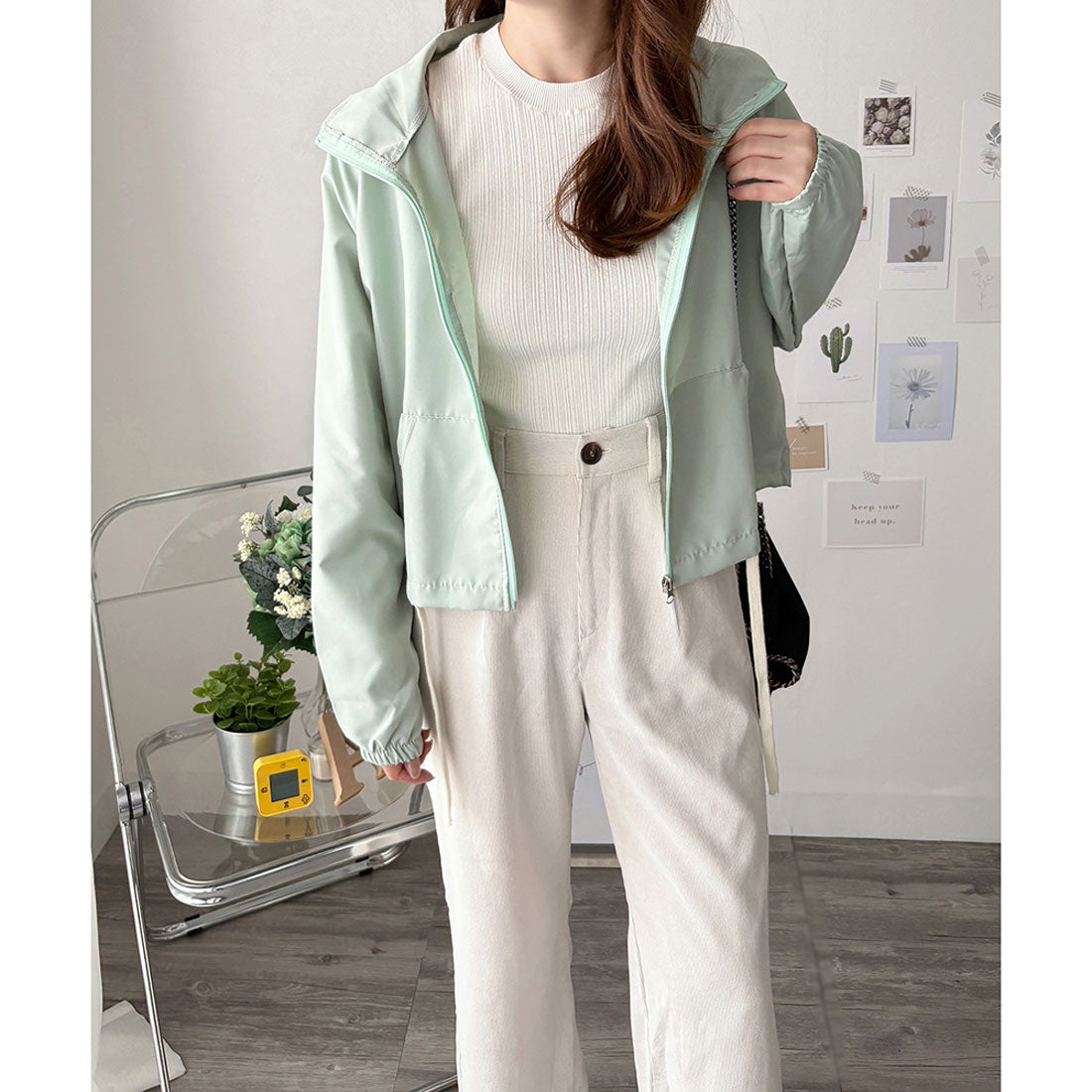 デューリリー Dewlily ショート丈ドロストブルゾン ライトアウター ジャケット ショート丈 韓国 ファッション レディース 春夏秋 着回し カバー 通勤 旅行 おしゃれ (ブラック) ブラック