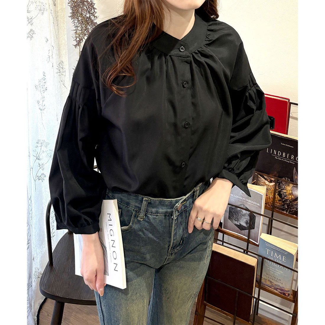 デューリリー Dewlily リラックスパフスリーブブラウス 体型カバー 長袖 ギャザー デイリー着回し 大人可愛い 上品きれいめ シンプル 無地 トップス 白 オフィス 韓国 (ブラック) ブラック