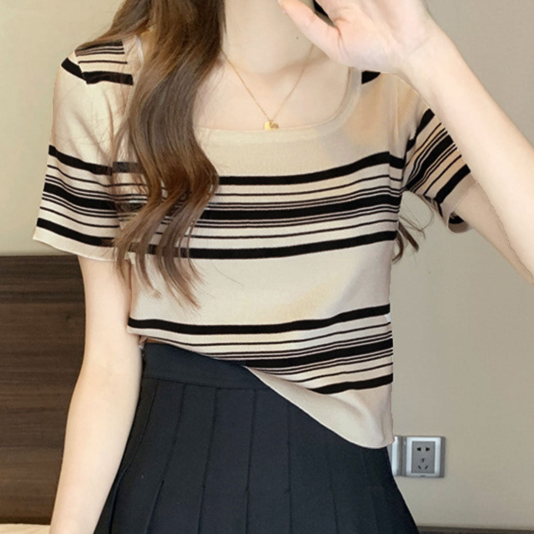 Dewlily Square neck short sleeve knit Korean fashion for teens, 20s, 30s, short length, tucked-in style, casual, cute and cool