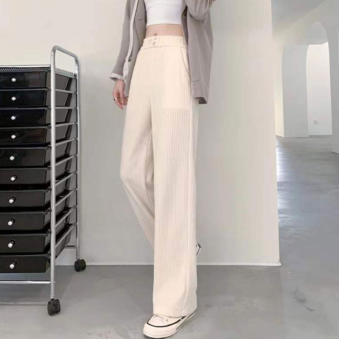デューリリー Dewlily コーデュロイワイドパンツ 韓国ファッション 10代 20代 30代 脚長効果 ハイウエスト ウエストゴム ゆったり シンプル 大人 きれいめ (ブラック) ブラック