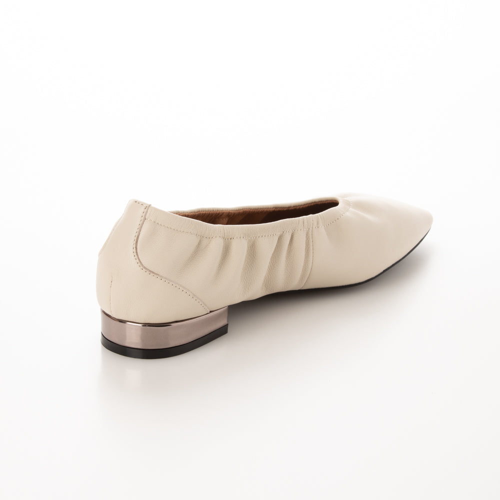 ダニエラアンドジェマ Daniella & GEMMA ポインテッドギャザーパンプス