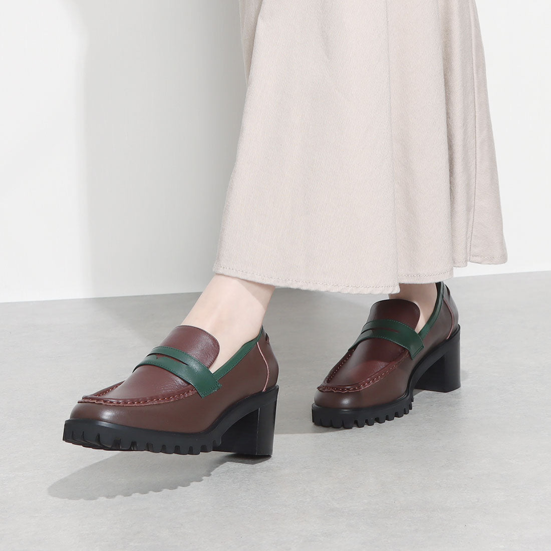 ダニエラアンドジェマ Daniella & GEMMA ヒールローファー