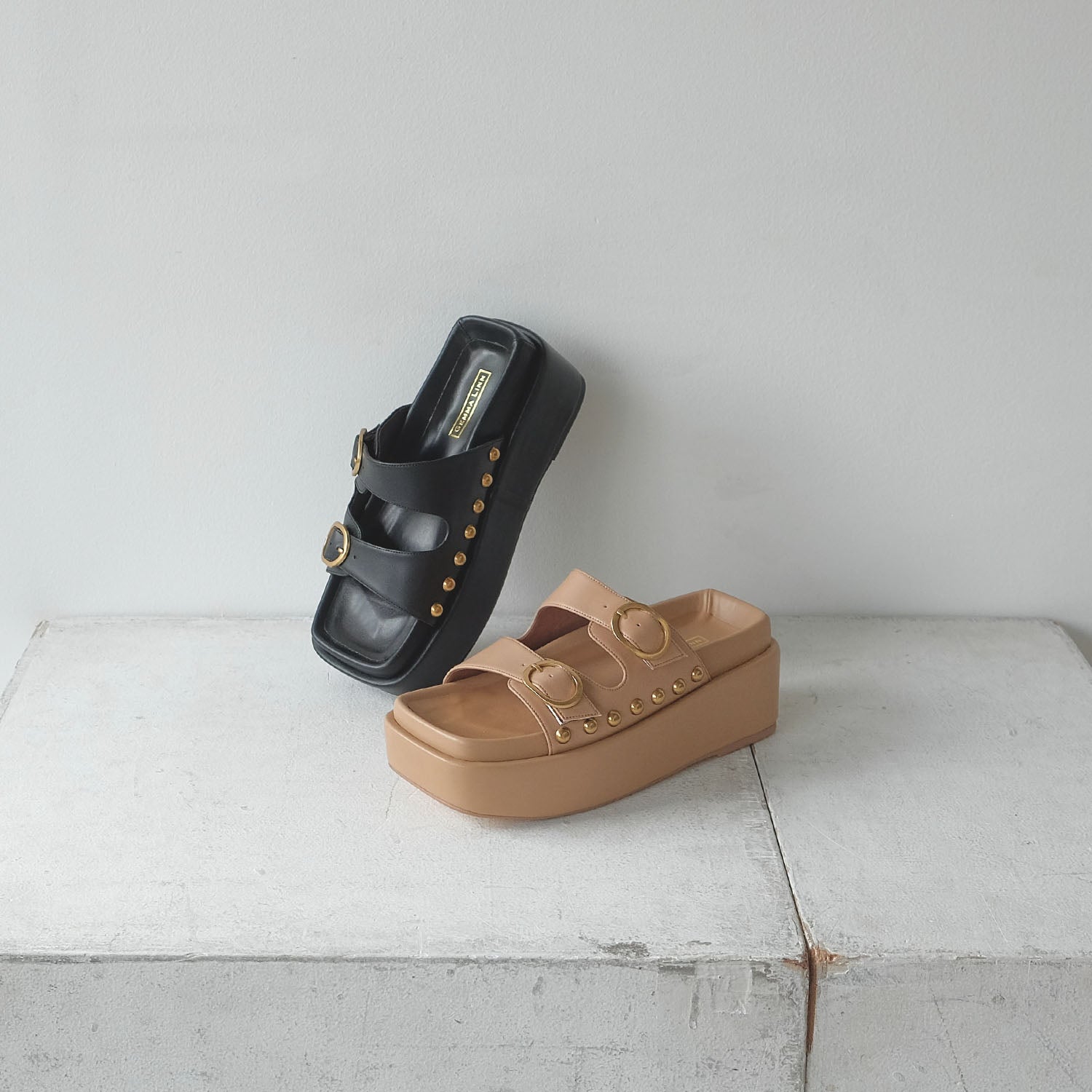 ダニエラアンドジェマ Daniella & GEMMA ダブルバックルベルトボリュームソールサンダル