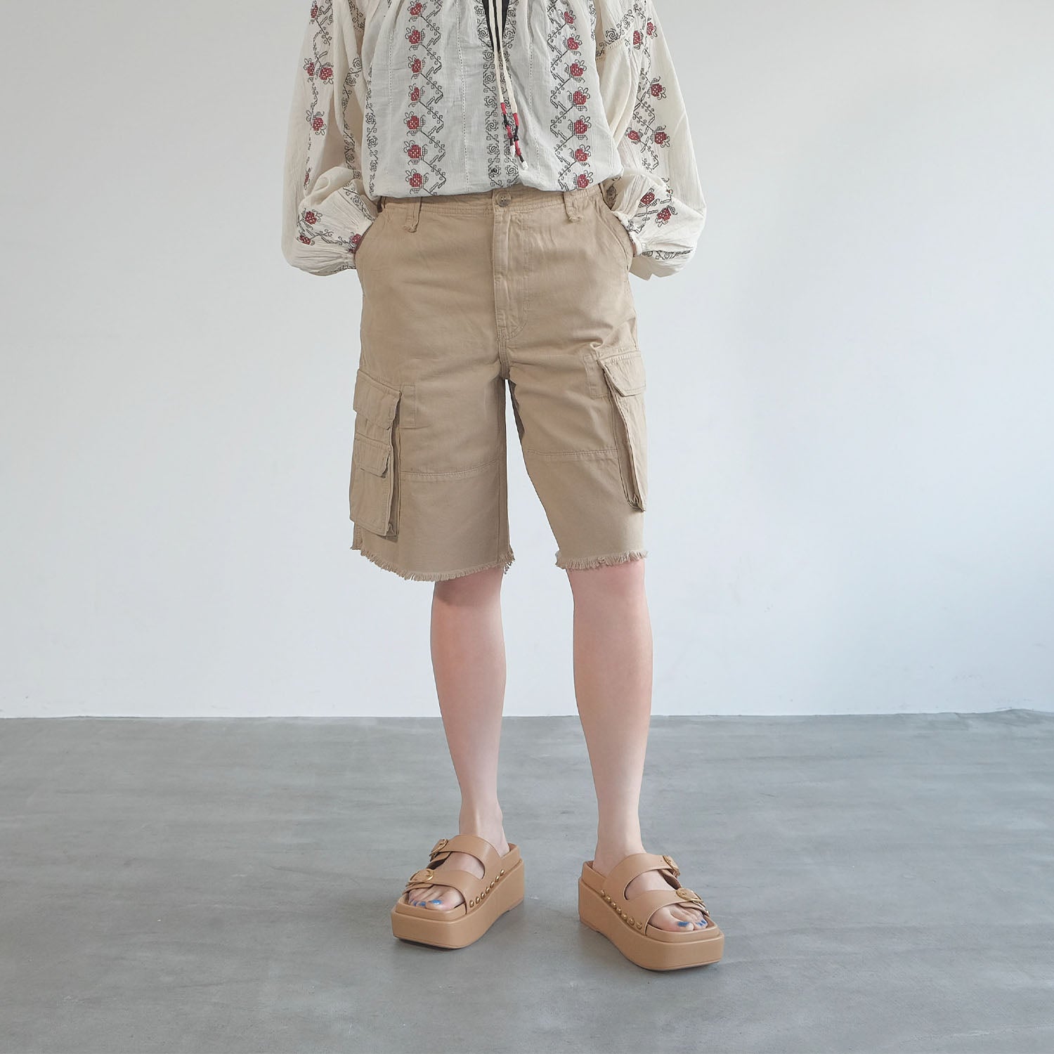 ダニエラアンドジェマ Daniella & GEMMA ダブルバックルベルトボリュームソールサンダル