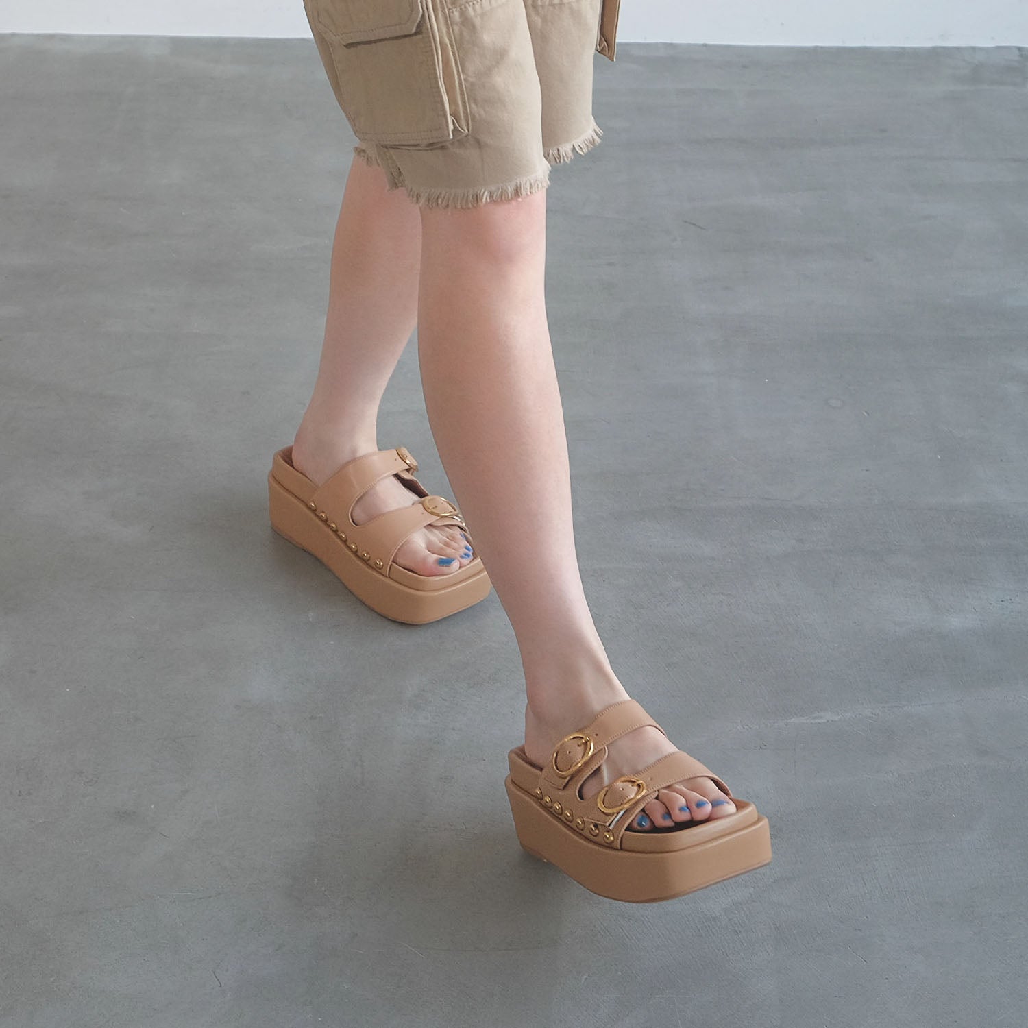 ダニエラアンドジェマ Daniella & GEMMA ダブルバックルベルトボリュームソールサンダル