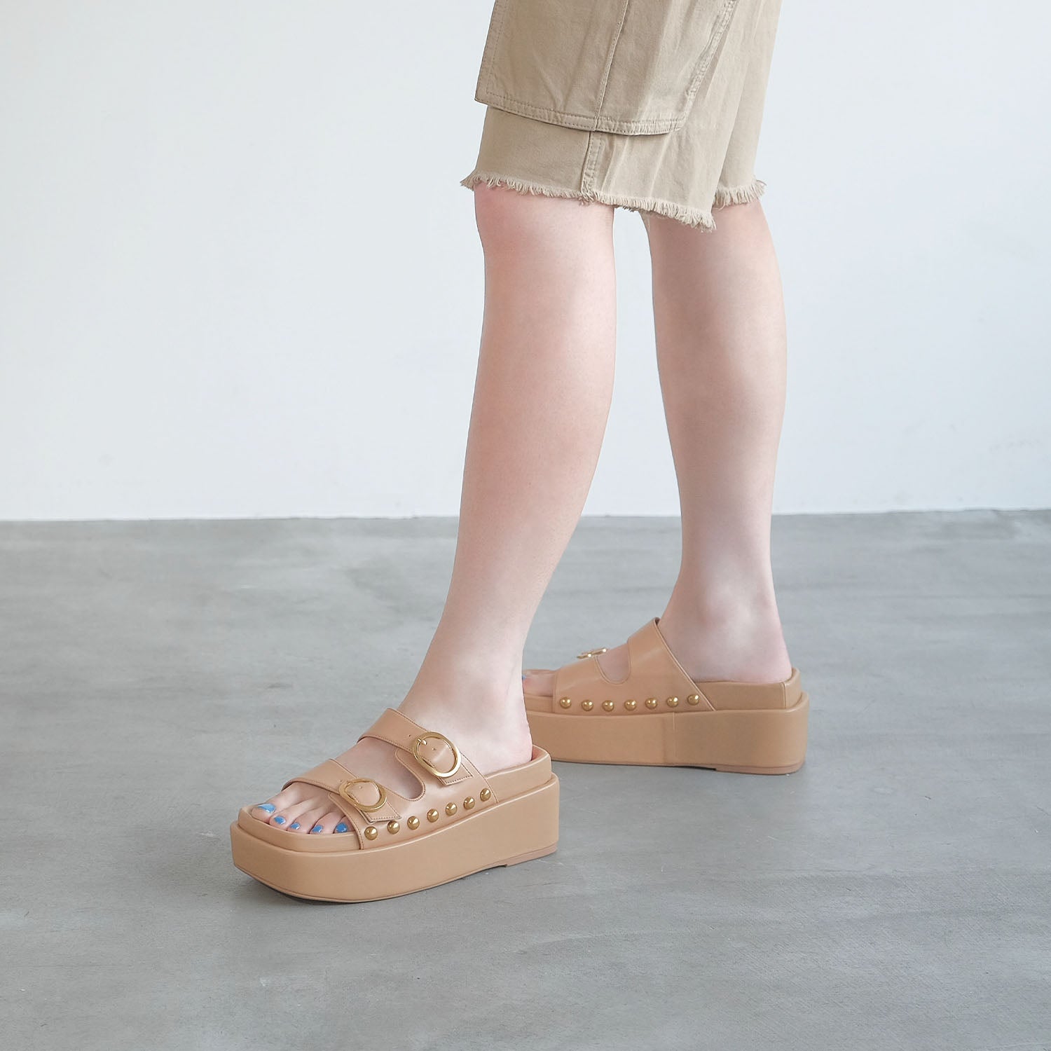 ダニエラアンドジェマ Daniella & GEMMA ダブルバックルベルトボリュームソールサンダル