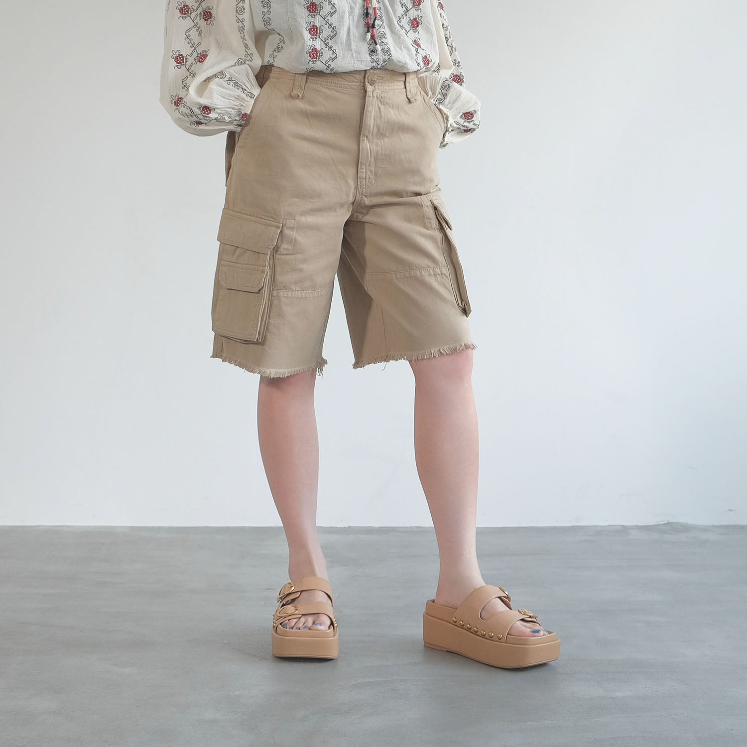 ダニエラアンドジェマ Daniella & GEMMA ダブルバックルベルトボリュームソールサンダル