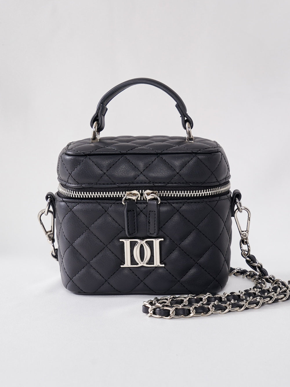 ダーリッチ Darich 【シルバーパーツ】キルティングスクエアミニバッグ