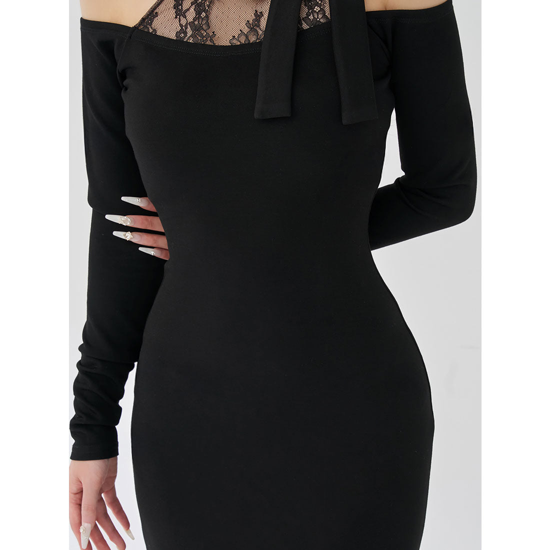 ダーリッチ Darich ポイントレースカットロングワンピース (ブラック) ブラック