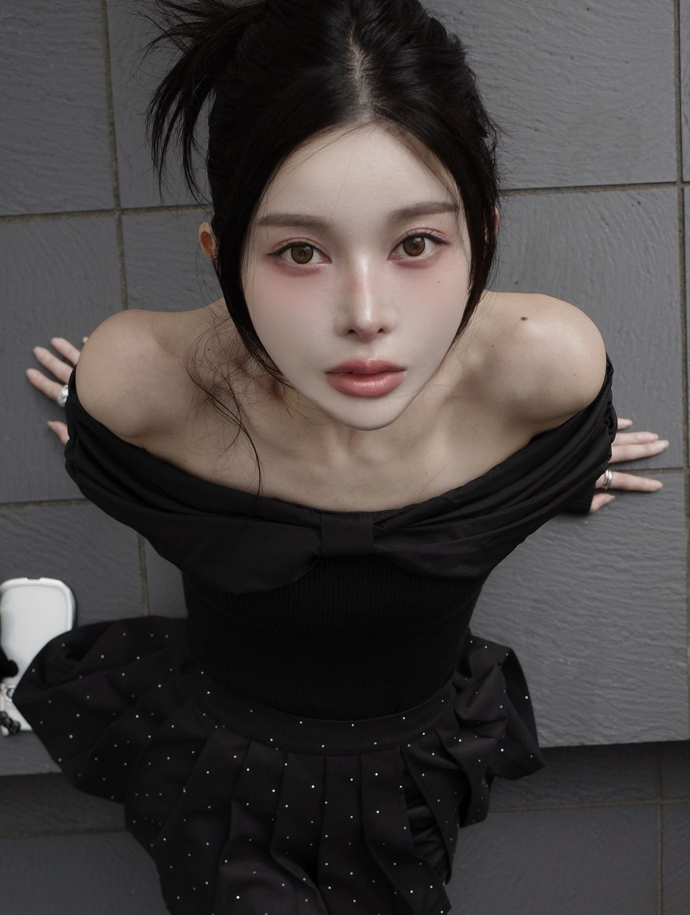 Darich Off-Shoulder Ribbon Knit Top