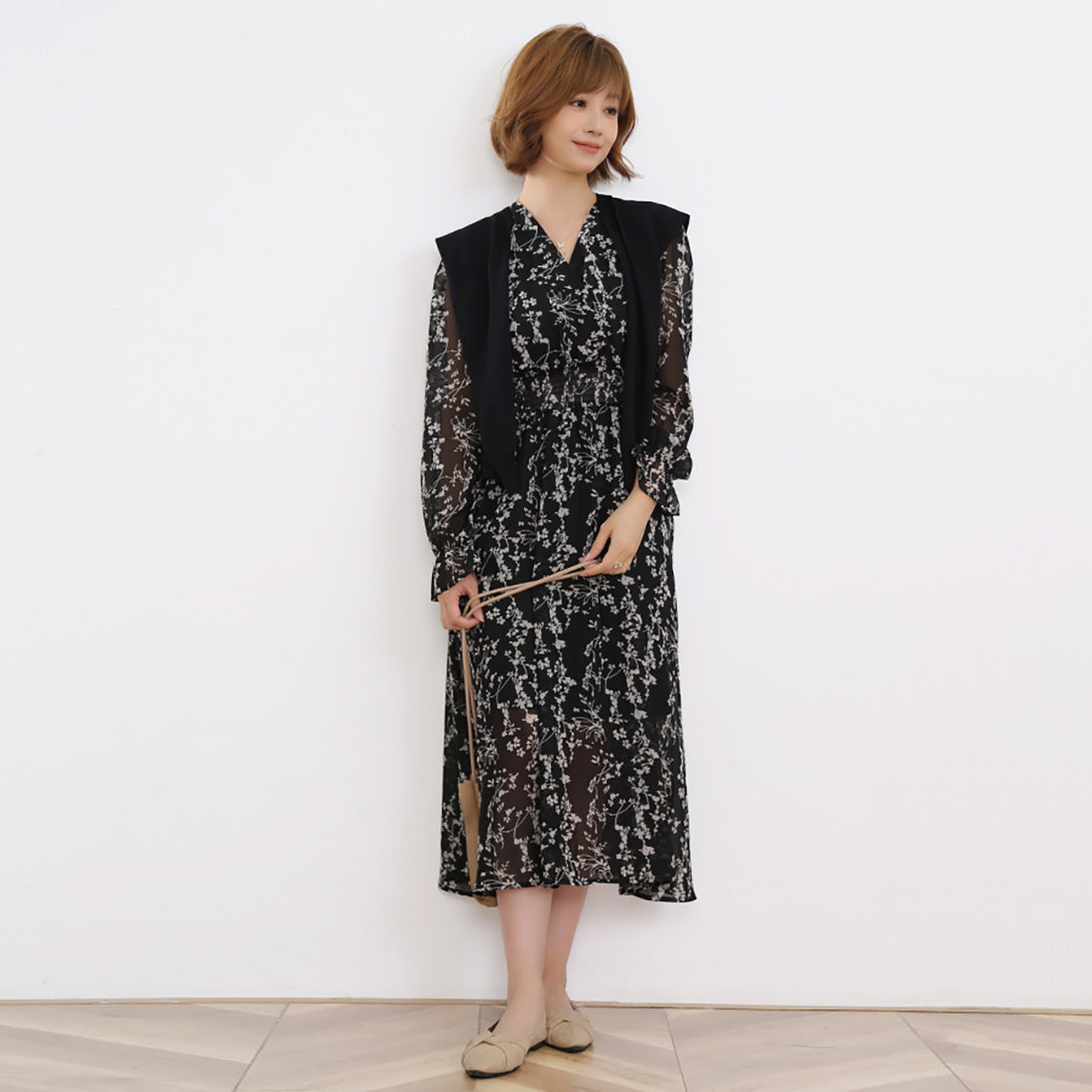 ドゥー ベル Doux Belle マキシワンピース レディース 花柄 Vネック パフスリーブ ロング丈 ひざ下 五分袖 長袖