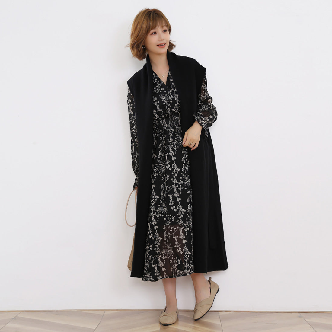 ドゥー ベル Doux Belle マキシワンピース レディース 花柄 Vネック パフスリーブ ロング丈 ひざ下 五分袖 長袖