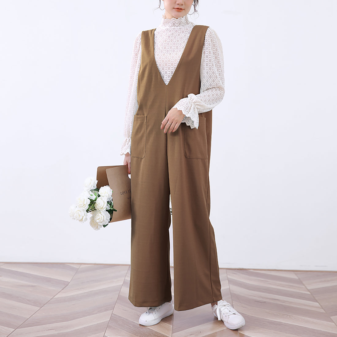 ドゥー ベル Doux Belle 秋新作 オールインワン レディース サロペット マキシ丈 ロング丈 ゆったり 体型カバー vネック (コーヒー) コーヒー