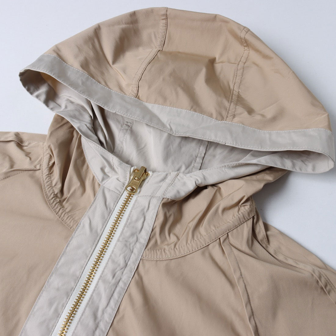 ドゥクラッセ DoCLASSE 二重織リバーシブル・ショートフーディ (ライトベージュ) ライトベージュ